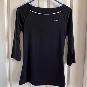3/$25.00 🛍 NIKE Dri Fit Fitness Top